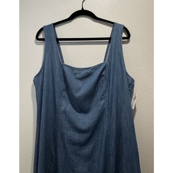 Old Navy Dress Women’s Size XL Square Neck MIDI Sleeveless Smocked Denim Coastal - Picture 4 of 8